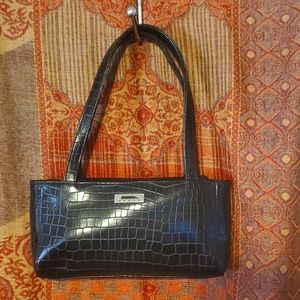 Cute Black textured purse.